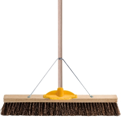 Oates Timber Backed Bassine Brooms